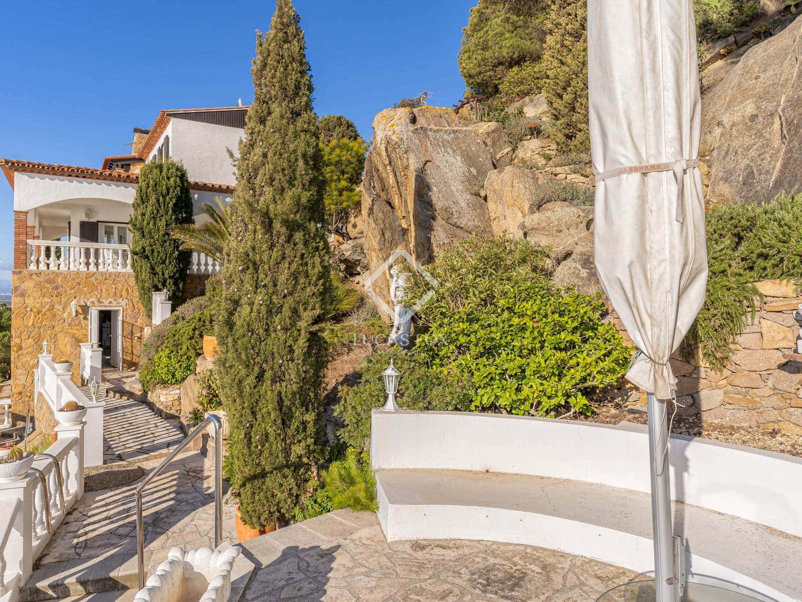 4 sypialnia Willa na sprzedaż w Roses z basenem garażem - 1 295 000 € (Ref: 9412644)