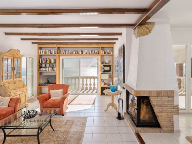 4 slaapkamer Villa te koop in Roses met zwembad garage - € 1.295.000 (Ref: 9412644)