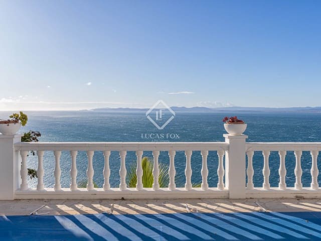 4 bedroom Villa for sale in Roses with pool garage - € 1,295,000 (Ref: 9412644)