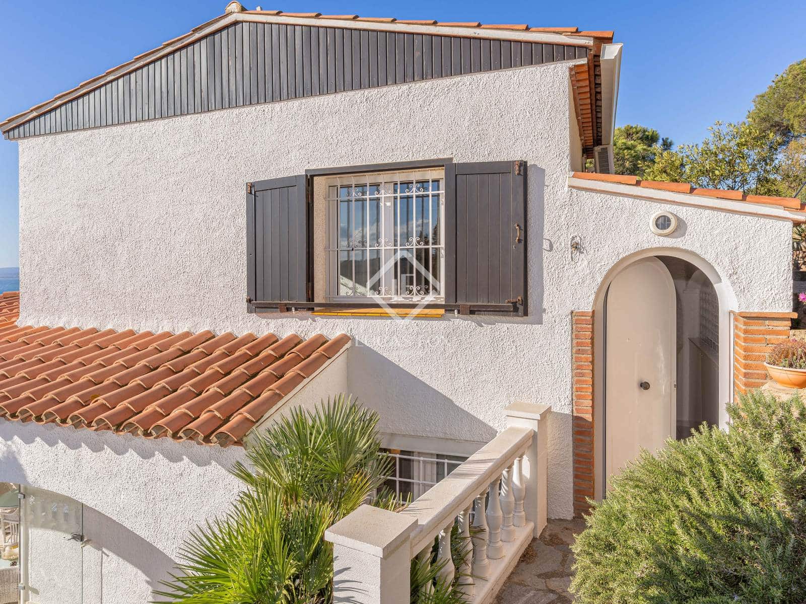 4 sypialnia Willa na sprzedaż w Roses z basenem garażem - 1 295 000 € (Ref: 9412644)