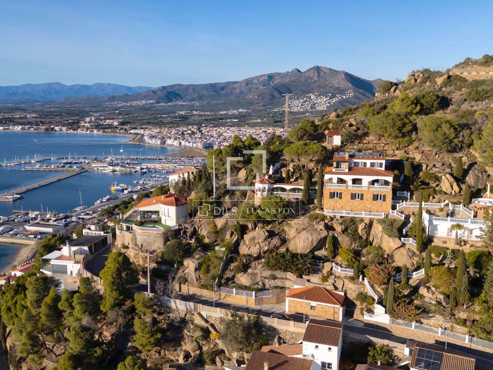 4 bedroom Villa for sale in Roses with pool garage - € 1,295,000 (Ref: 9412644)