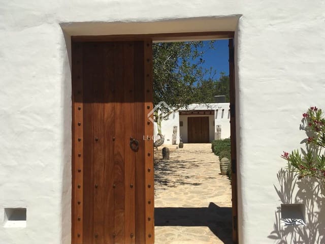 5 soveværelse Finca/Landehus til salg i Santa Gertrudis de Fruitera, Santa Eulalia / Santa Eularia med swimmingpool garage - € 6.500.000 (Ref: 9412645)