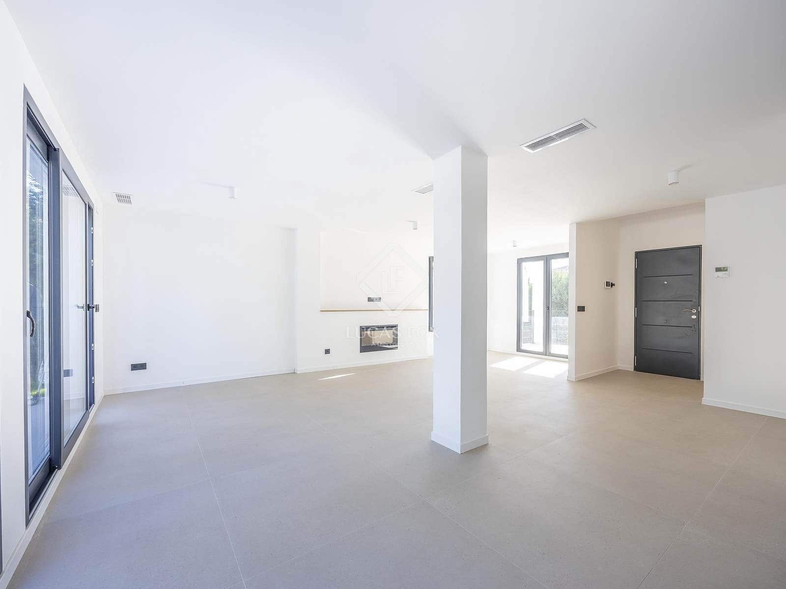 4 soverom Villa til salgs i San Antonio de Benageber med svømmebasseng garasje - € 795 000 (Ref: 9412646)