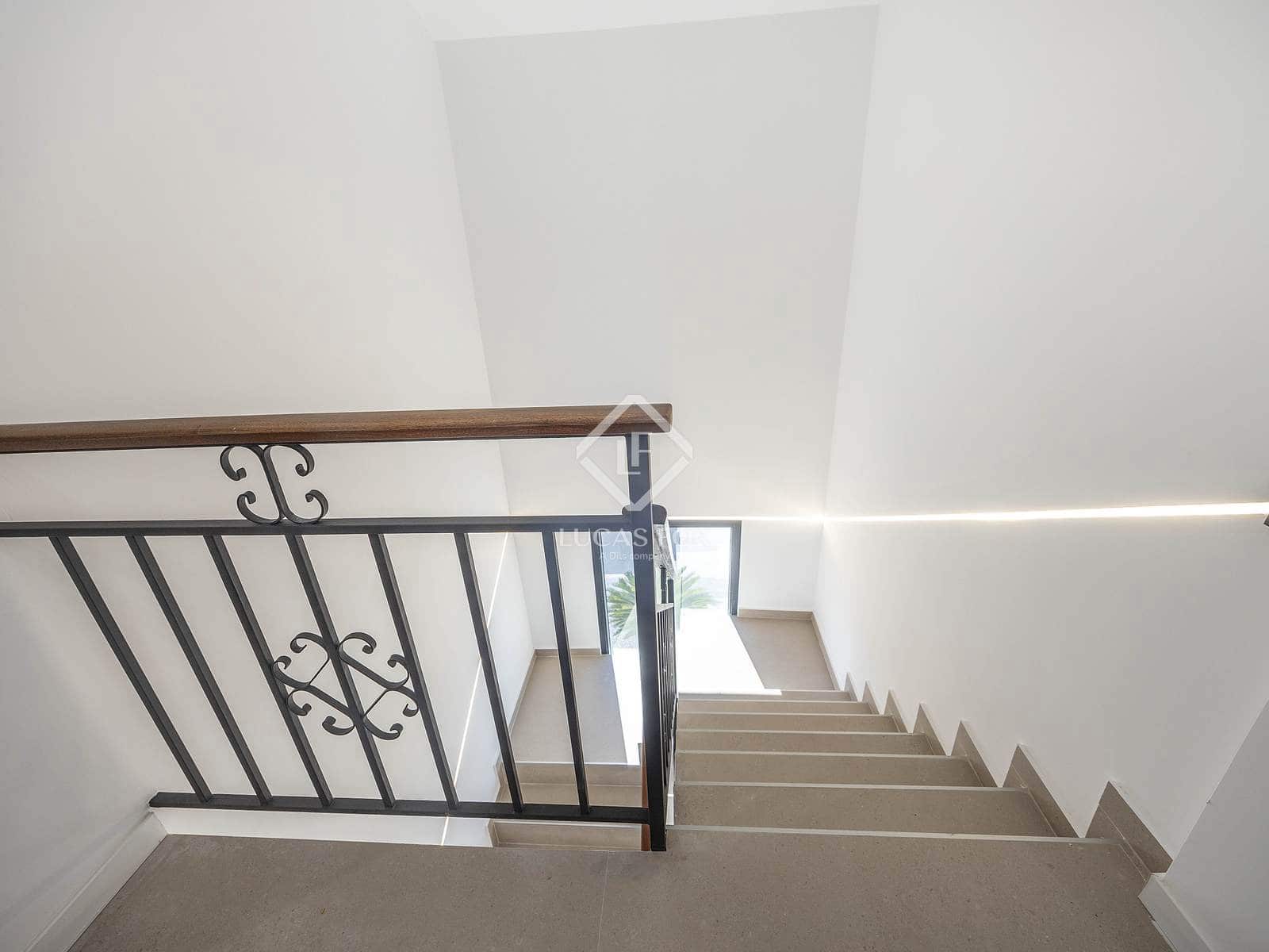 4 soverom Villa til salgs i San Antonio de Benageber med svømmebasseng garasje - € 795 000 (Ref: 9412646)