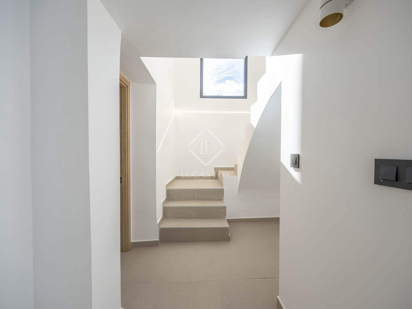 4 soverom Villa til salgs i San Antonio de Benageber med svømmebasseng garasje - € 795 000 (Ref: 9412646)