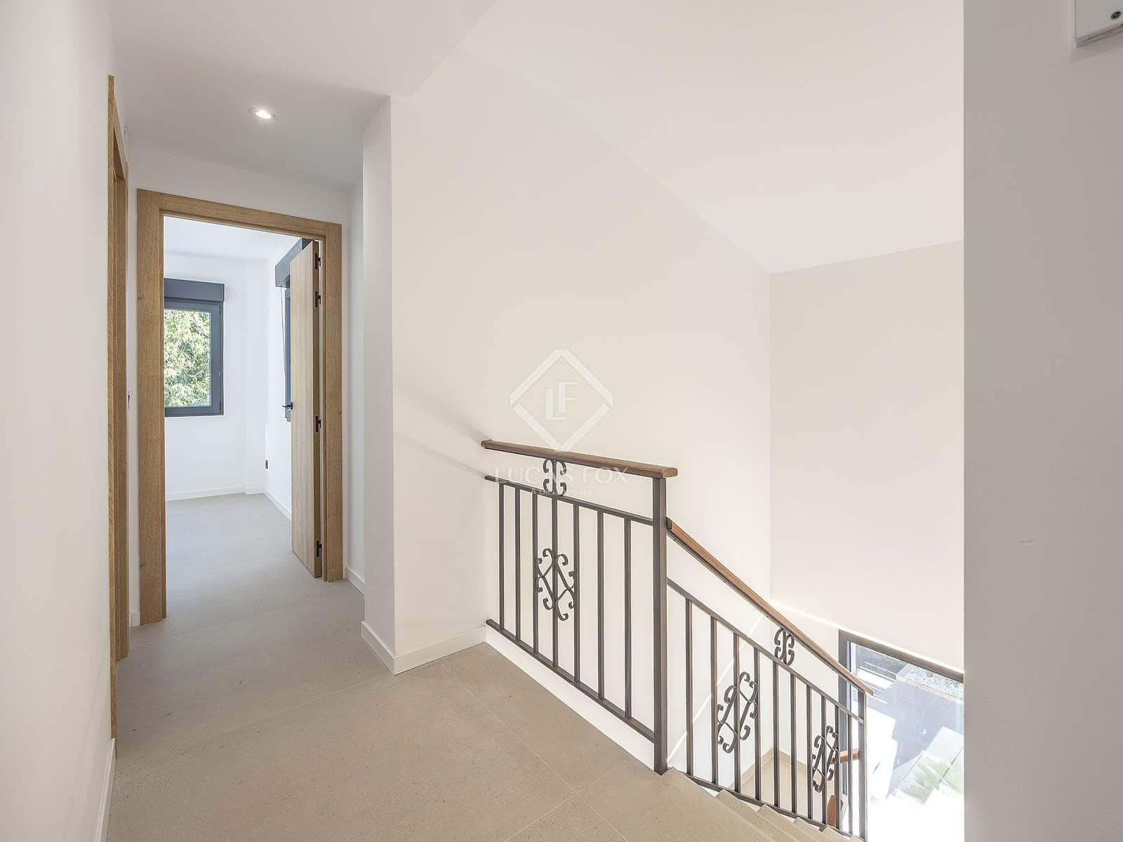 4 soverom Villa til salgs i San Antonio de Benageber med svømmebasseng garasje - € 795 000 (Ref: 9412646)