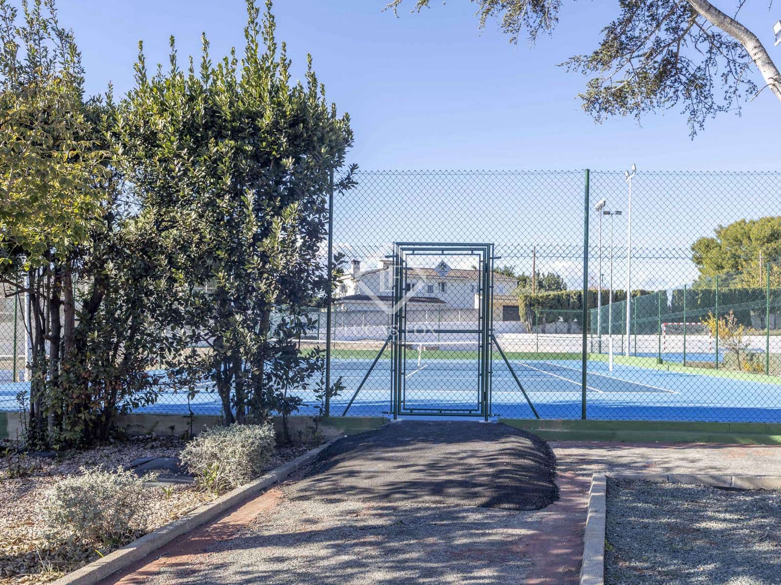 4 soverom Villa til salgs i San Antonio de Benageber med svømmebasseng garasje - € 795 000 (Ref: 9412646)