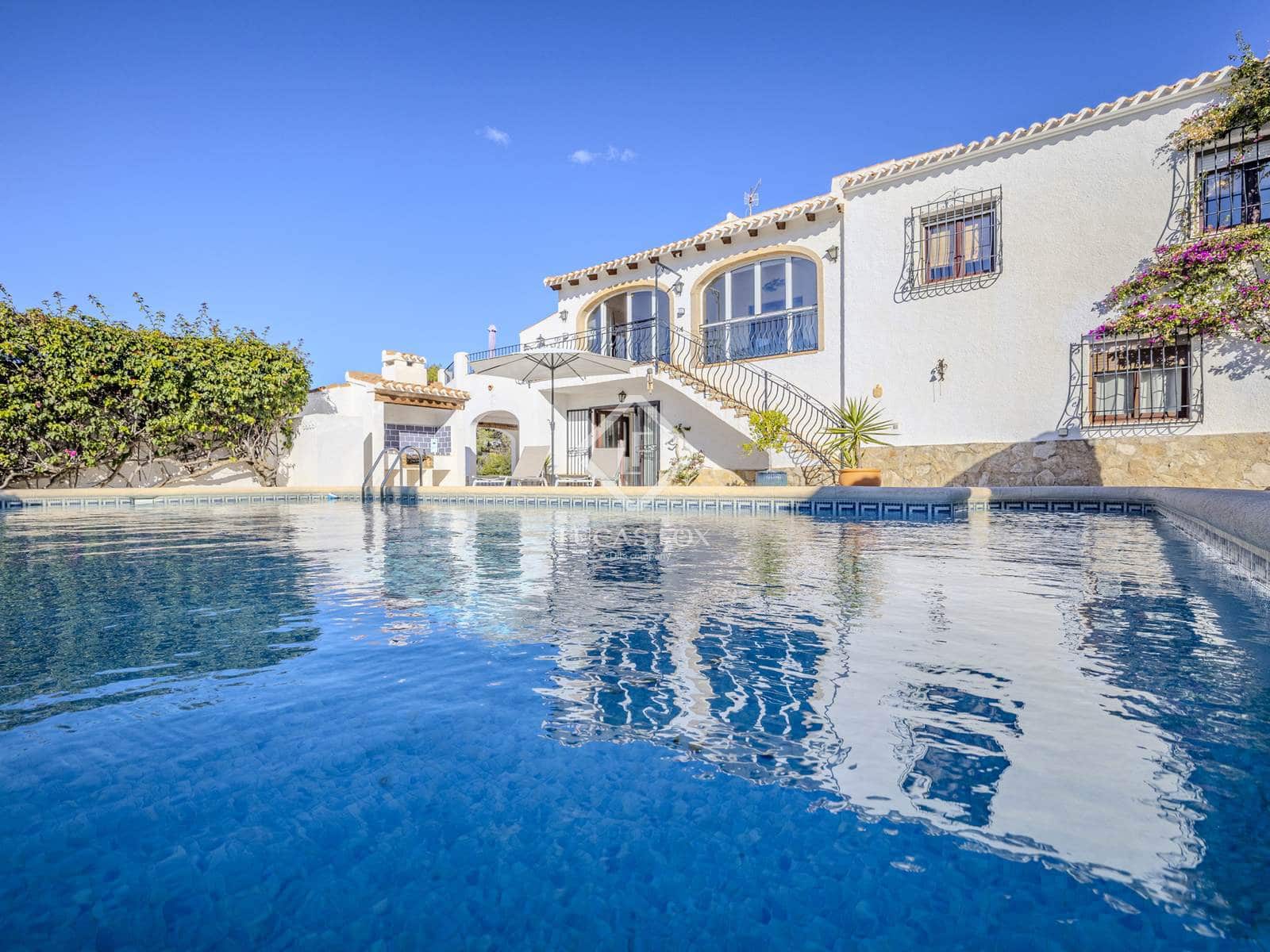 6 bedroom Villa for sale in Javea / Xabia with pool garage - € 1,200,000 (Ref: 9412807)