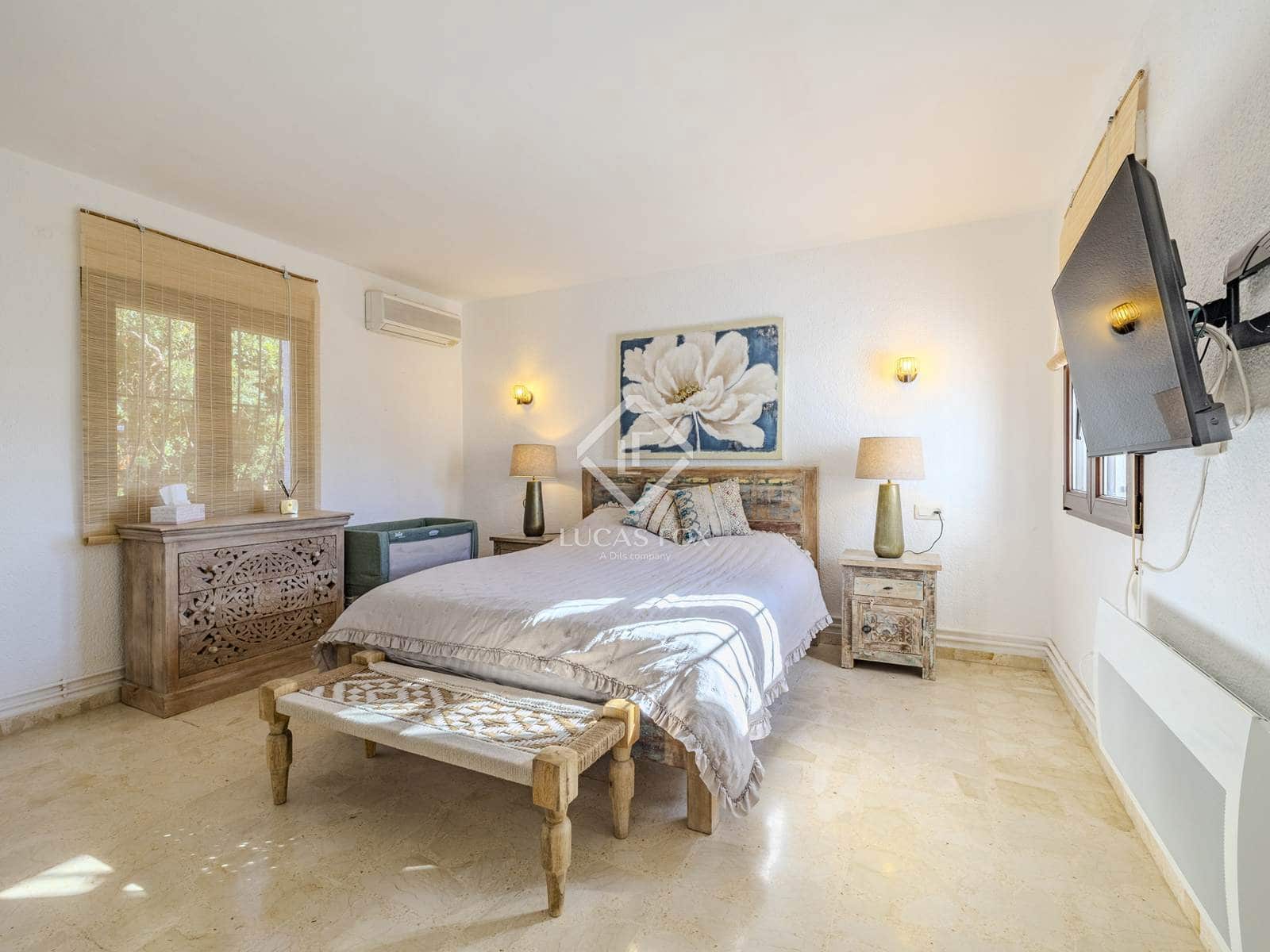 6 bedroom Villa for sale in Javea / Xabia with pool garage - € 1,200,000 (Ref: 9412807)