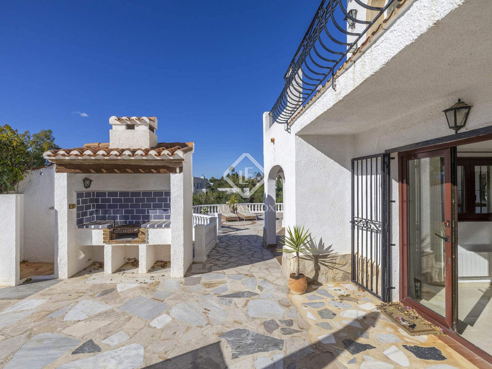 6 bedroom Villa for sale in Javea / Xabia with pool garage - € 1,200,000 (Ref: 9412807)