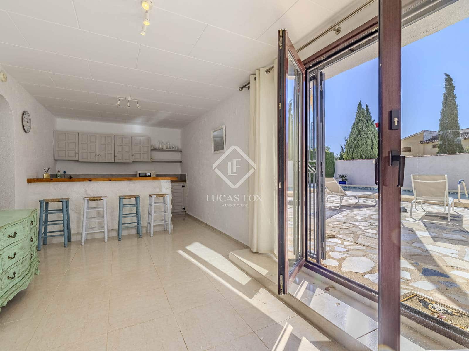 6 bedroom Villa for sale in Javea / Xabia with pool garage - € 1,200,000 (Ref: 9412807)