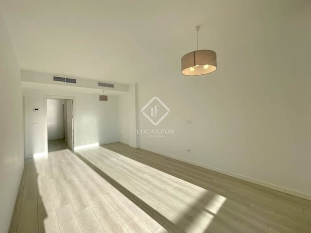 2 bedroom Apartment for sale in Alicante / Alacant city with pool garage - € 435,000 (Ref: 9412935)