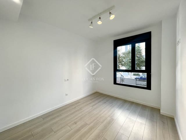 2 bedroom Apartment for sale in Alicante / Alacant city with pool garage - € 435,000 (Ref: 9412935)