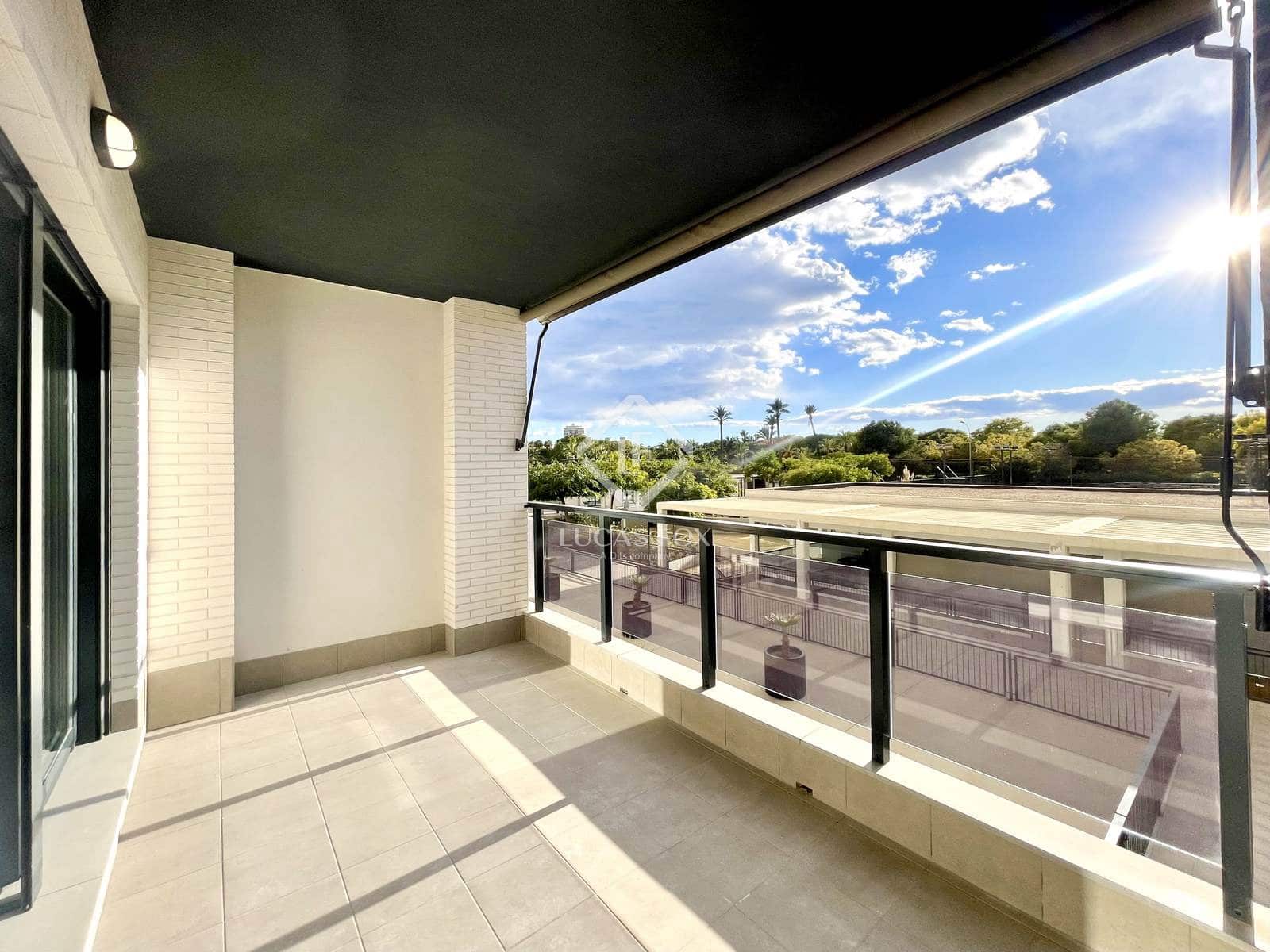 2 bedroom Apartment for sale in Alicante / Alacant city with pool garage - € 435,000 (Ref: 9412935)