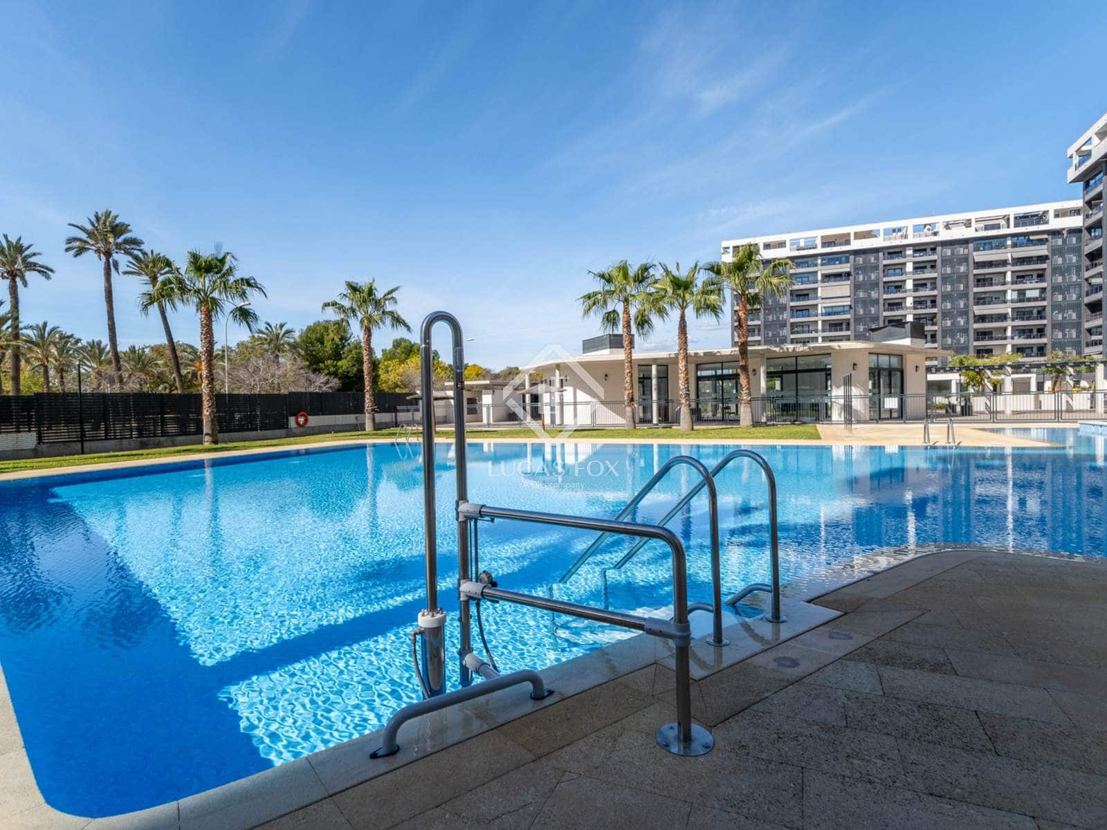 2 bedroom Apartment for sale in Alicante / Alacant city with pool garage - € 435,000 (Ref: 9412935)