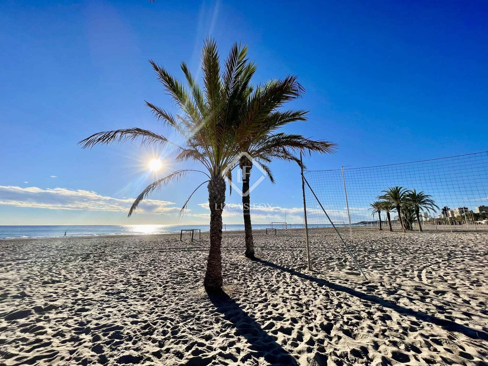 2 bedroom Apartment for sale in Alicante / Alacant city with pool garage - € 435,000 (Ref: 9412935)