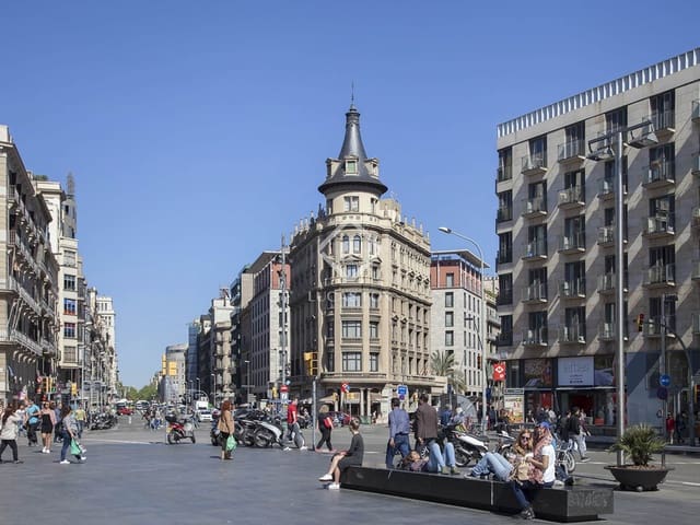 4 slaapkamer Appartement te koop in Barcelona stad - € 636.000 (Ref: 9414910)