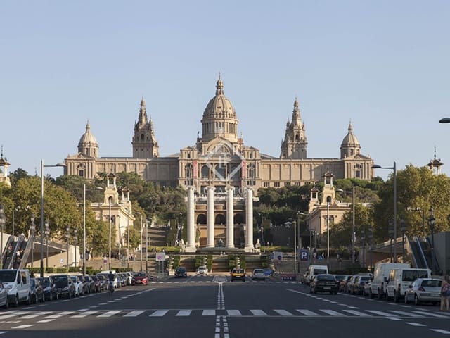 4 slaapkamer Appartement te koop in Barcelona stad - € 636.000 (Ref: 9414910)