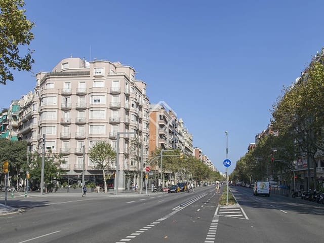 4 slaapkamer Appartement te koop in Barcelona stad - € 636.000 (Ref: 9414910)