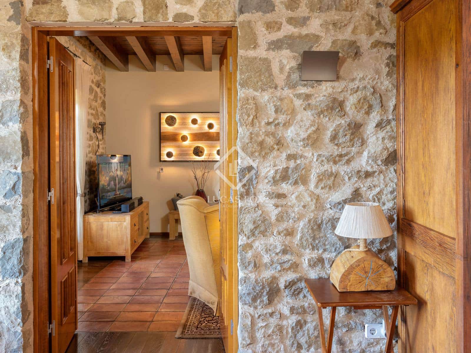 12 soverom Kommersiell til salgs i Sant Aniol de Finestres med svømmebasseng garasje - € 4 800 000 (Ref: 9414918)