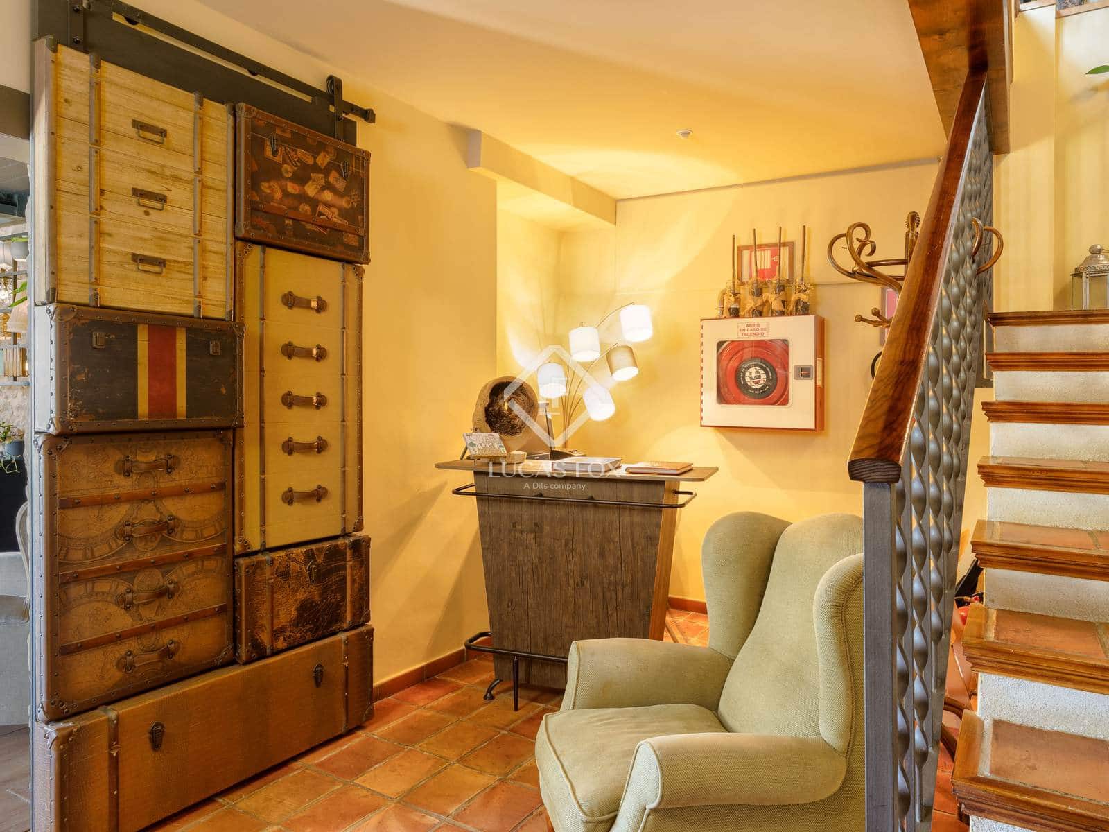 12 soverom Kommersiell til salgs i Sant Aniol de Finestres med svømmebasseng garasje - € 4 800 000 (Ref: 9414918)