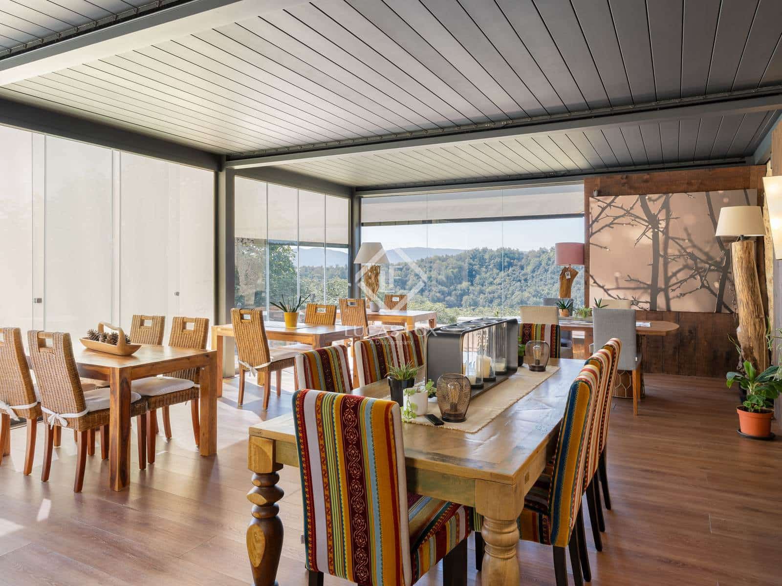 12 soverom Kommersiell til salgs i Sant Aniol de Finestres med svømmebasseng garasje - € 4 800 000 (Ref: 9414918)