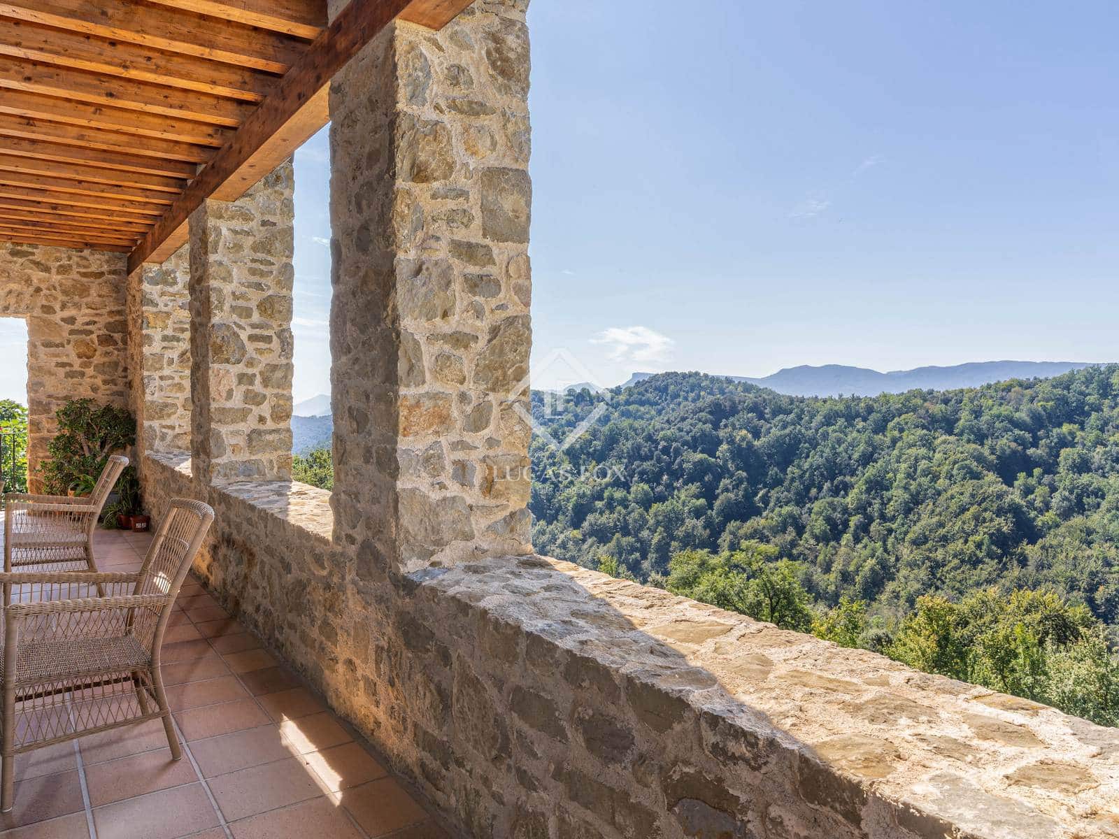 12 soverom Kommersiell til salgs i Sant Aniol de Finestres med svømmebasseng garasje - € 4 800 000 (Ref: 9414918)