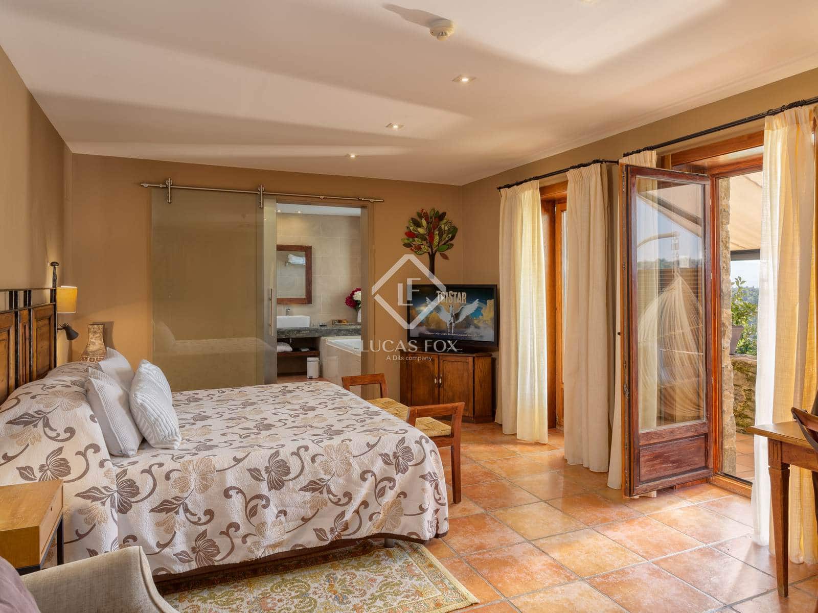 12 soverom Kommersiell til salgs i Sant Aniol de Finestres med svømmebasseng garasje - € 4 800 000 (Ref: 9414918)