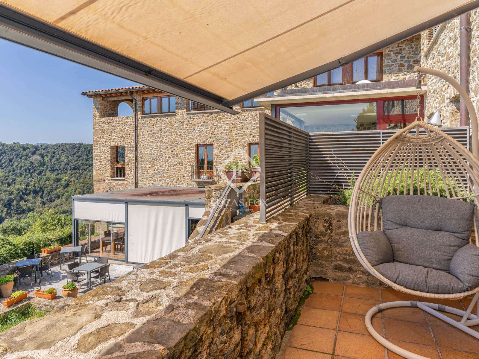 12 soverom Kommersiell til salgs i Sant Aniol de Finestres med svømmebasseng garasje - € 4 800 000 (Ref: 9414918)