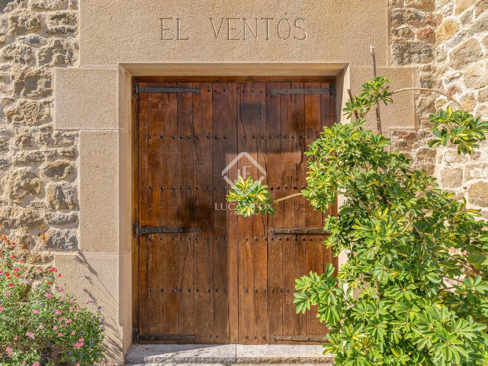 12 soverom Kommersiell til salgs i Sant Aniol de Finestres med svømmebasseng garasje - € 4 800 000 (Ref: 9414918)