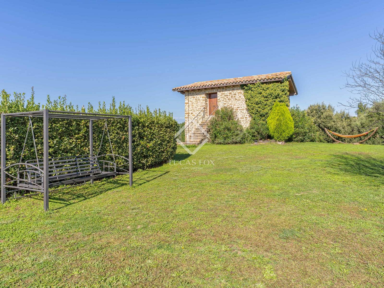 12 soverom Kommersiell til salgs i Sant Aniol de Finestres med svømmebasseng garasje - € 4 800 000 (Ref: 9414918)