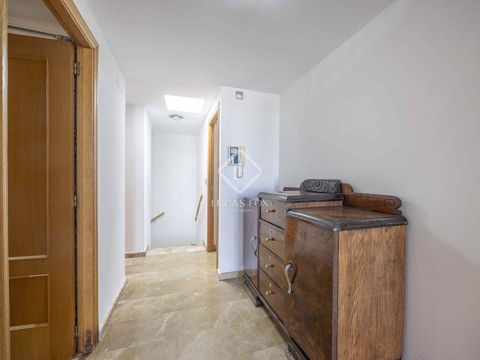 3 soverom Penthouse til leie i Valencia by med svømmebasseng garasje - € 2 700 (Ref: 9415237)