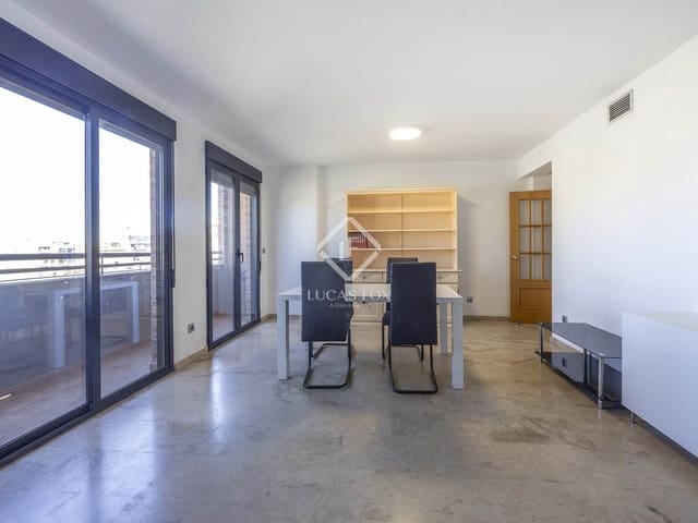 3 soverom Penthouse til leie i Valencia by med svømmebasseng garasje - € 2 700 (Ref: 9415237)