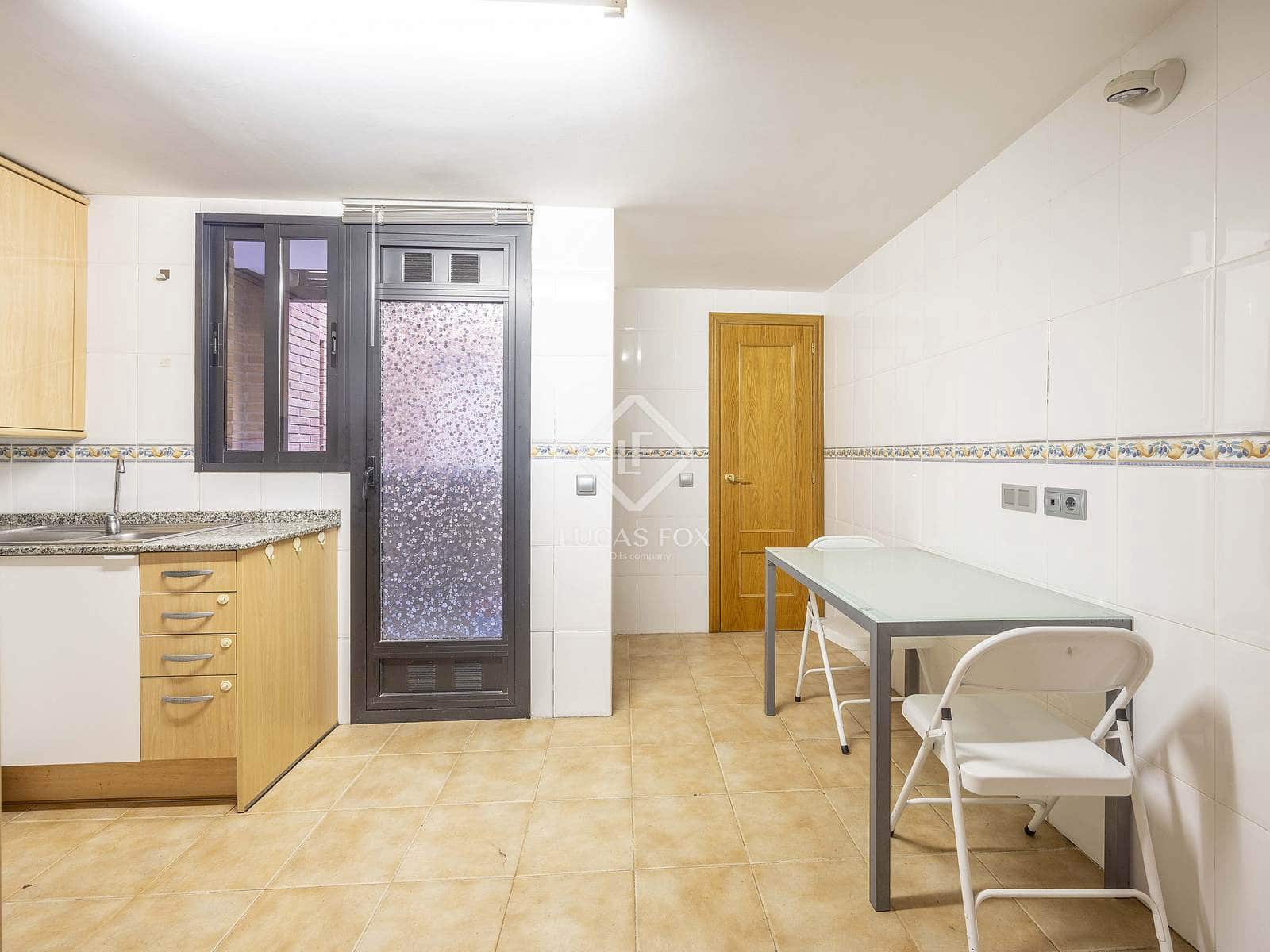 3 soverom Penthouse til leie i Valencia by med svømmebasseng garasje - € 2 700 (Ref: 9415237)