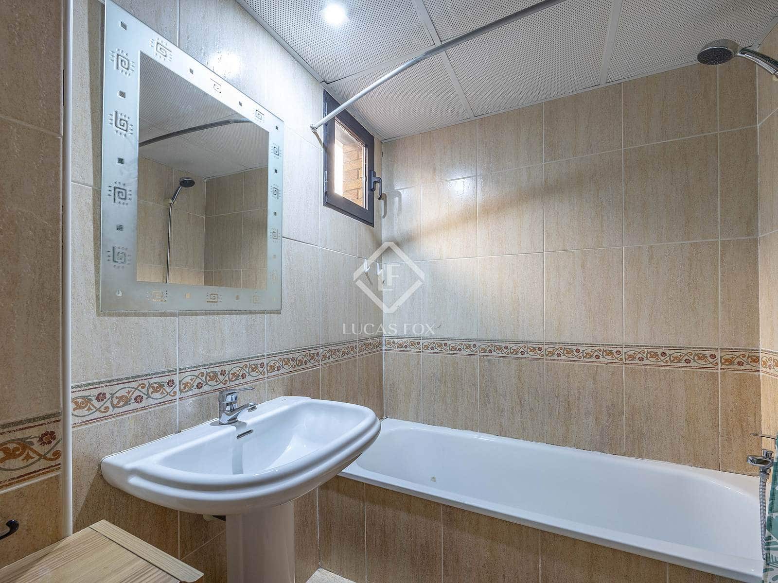 3 soverom Penthouse til leie i Valencia by med svømmebasseng garasje - € 2 700 (Ref: 9415237)