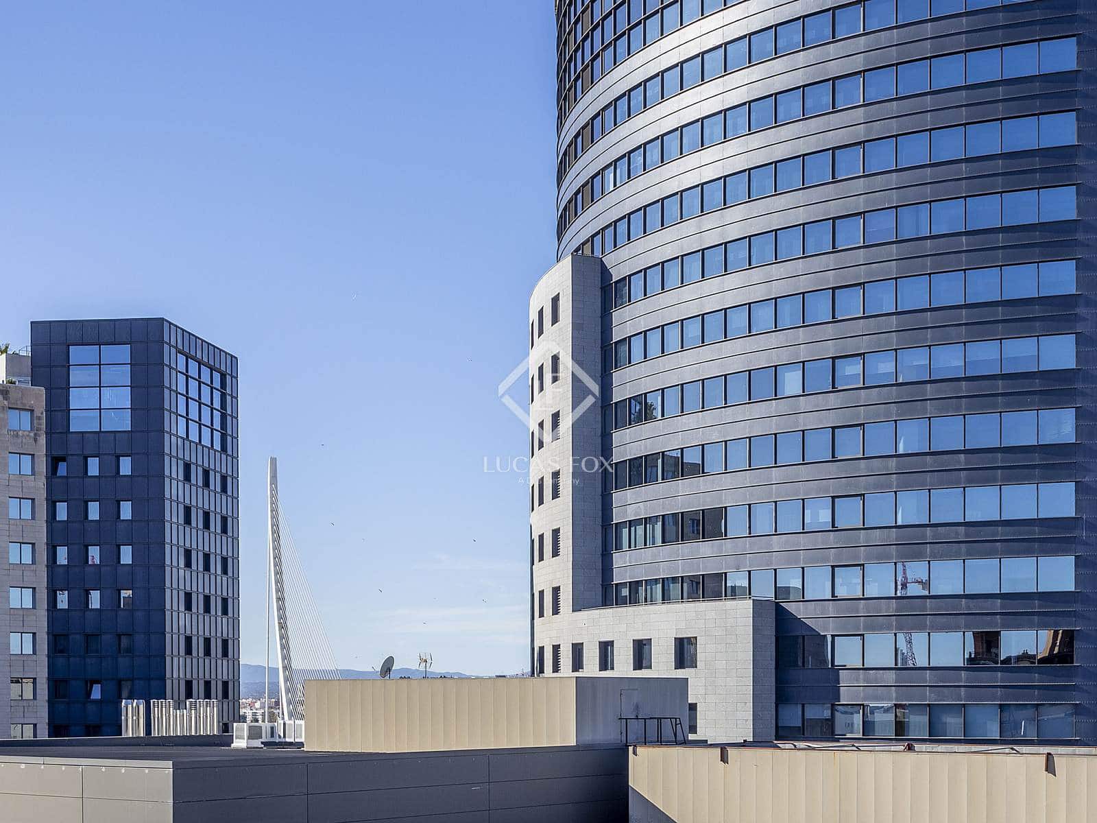 3 soverom Penthouse til leie i Valencia by med svømmebasseng garasje - € 2 700 (Ref: 9415237)