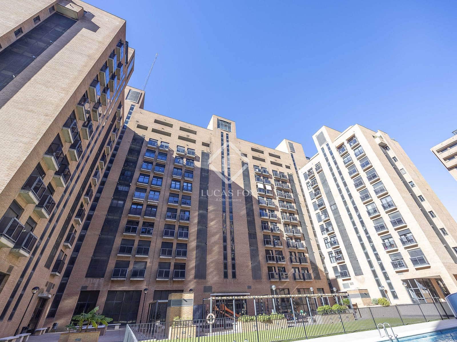 3 soverom Penthouse til leie i Valencia by med svømmebasseng garasje - € 2 700 (Ref: 9415237)