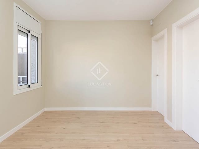 3 slaapkamer Appartement te koop in Barcelona stad - € 450.000 (Ref: 9418814)