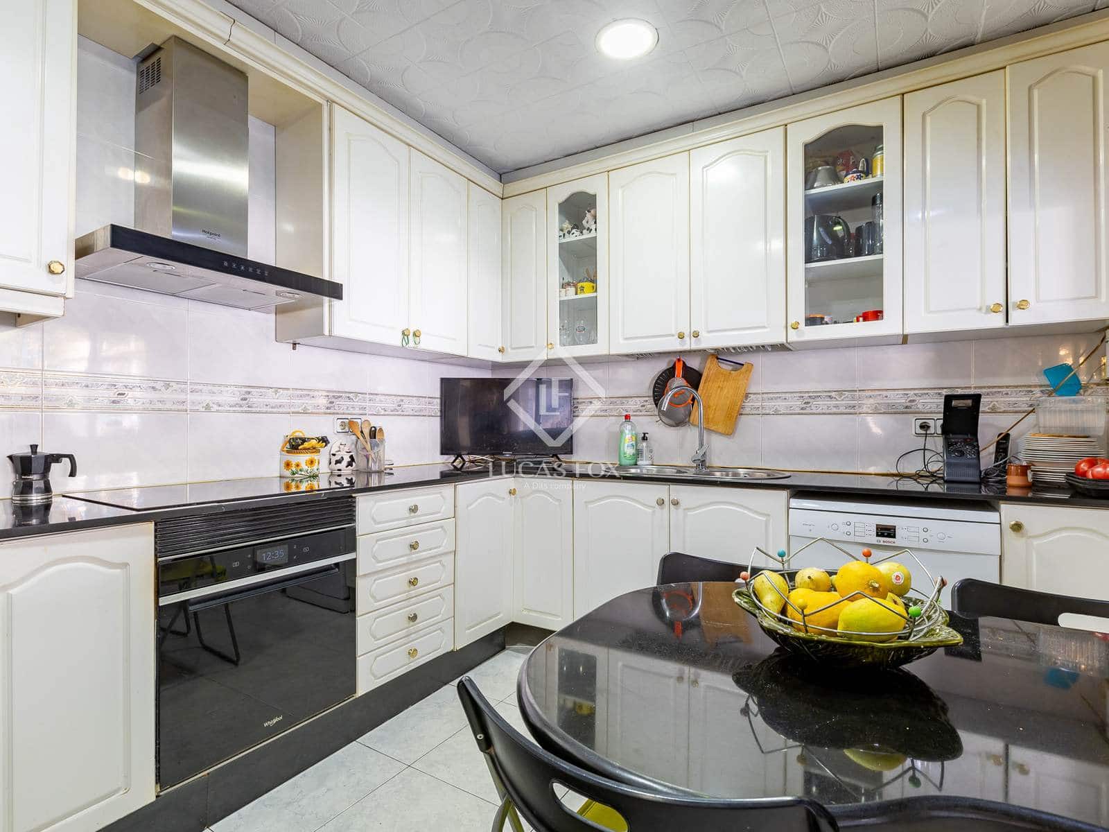 5 bedroom Villa for sale in Castelldefels with pool garage - € 1,235,000 (Ref: 9418815)