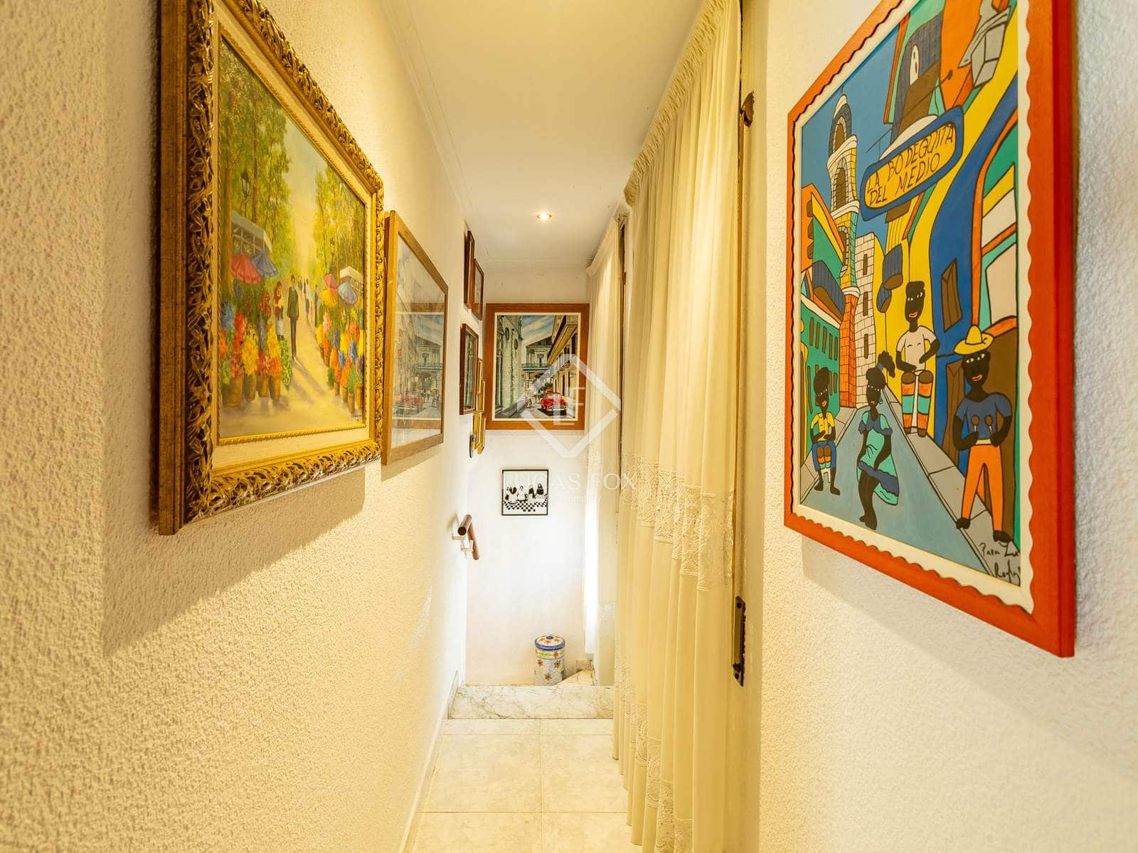 5 bedroom Villa for sale in Castelldefels with pool garage - € 1,235,000 (Ref: 9418815)