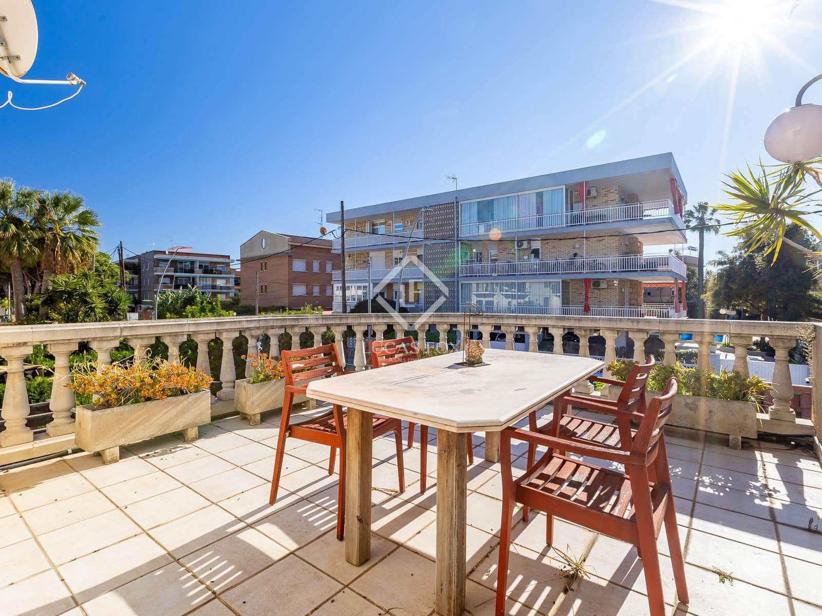 5 bedroom Villa for sale in Castelldefels with pool garage - € 1,235,000 (Ref: 9418815)