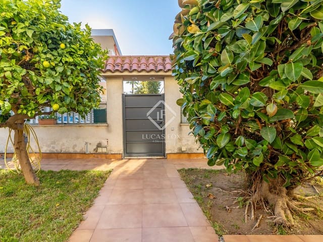 5 chambre Villa/Maison à vendre à Castelldefels avec piscine garage - 1 235 000 € (Ref: 9418815)
