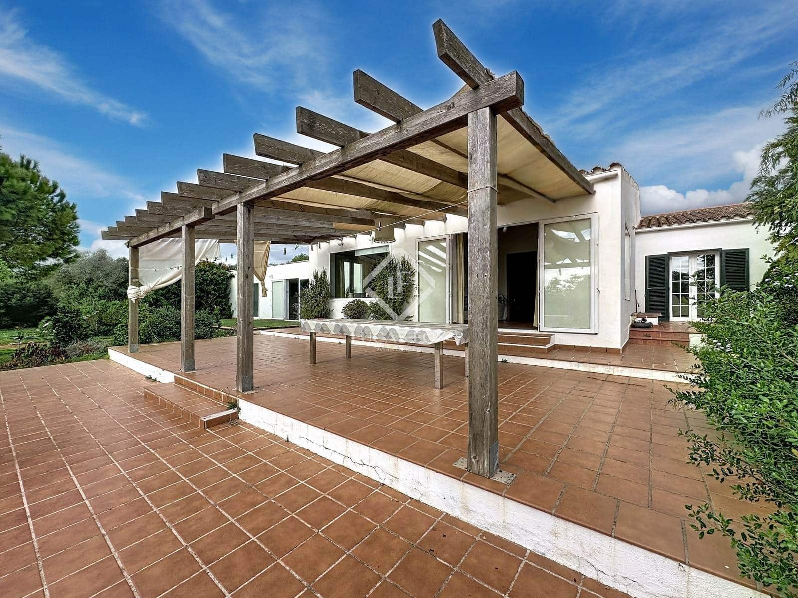 7 slaapkamer Finca/Landhuis te koop in Mahon / Mao met zwembad garage - € 2.400.000 (Ref: 9418816)