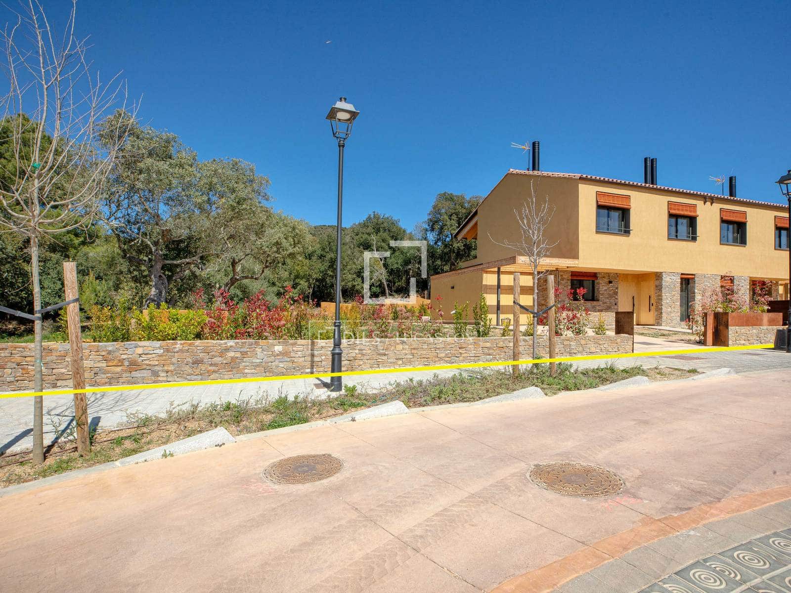 4 soverom Villa til salgs i Regencos med svømmebasseng garasje - € 883 500 (Ref: 9420464)