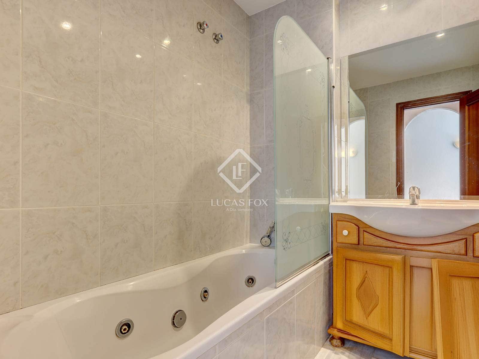 3 slaapkamer Villa te koop in Elviria met garage - € 695.000 (Ref: 9426190)