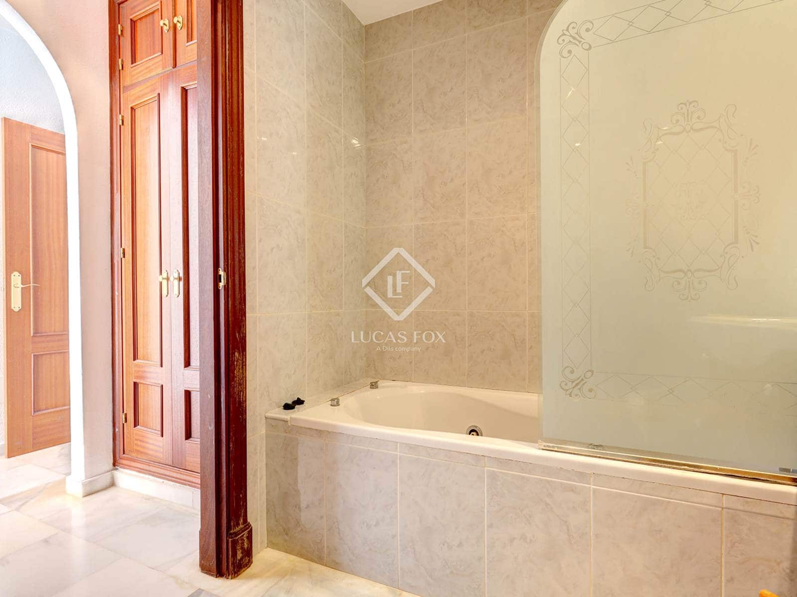 3 slaapkamer Villa te koop in Elviria met garage - € 695.000 (Ref: 9426190)