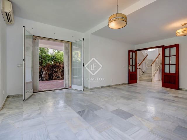 3 makuuhuone Huvila myytävänä paikassa Elviria, Marbella mukana 
autotalli - 695 000 € (Ref: 9426190)