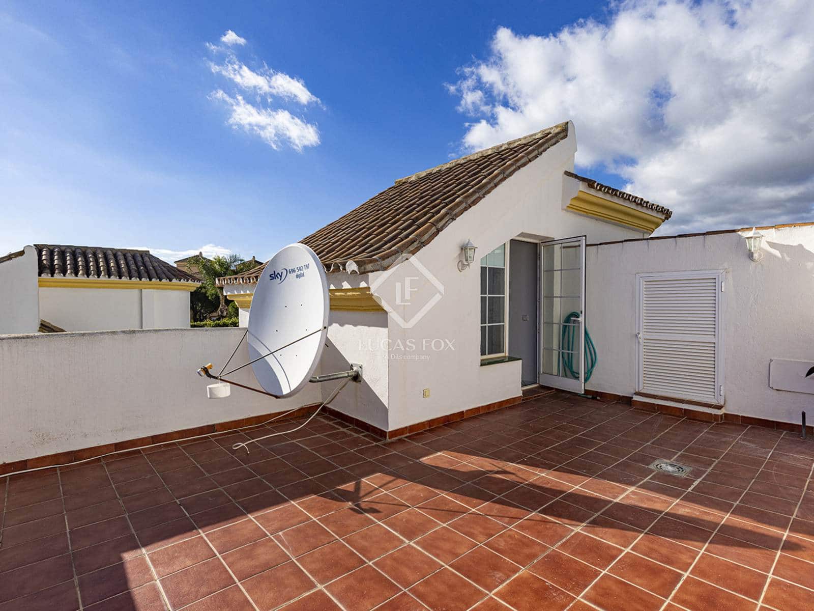 3 slaapkamer Villa te koop in Elviria met garage - € 695.000 (Ref: 9426190)