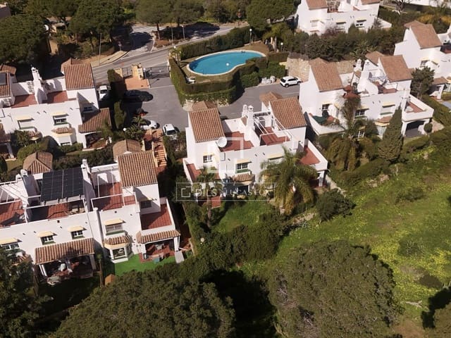 4 soveværelse Villa til salg i Elviria, Marbella med garage - € 645.000 (Ref: 9426190)