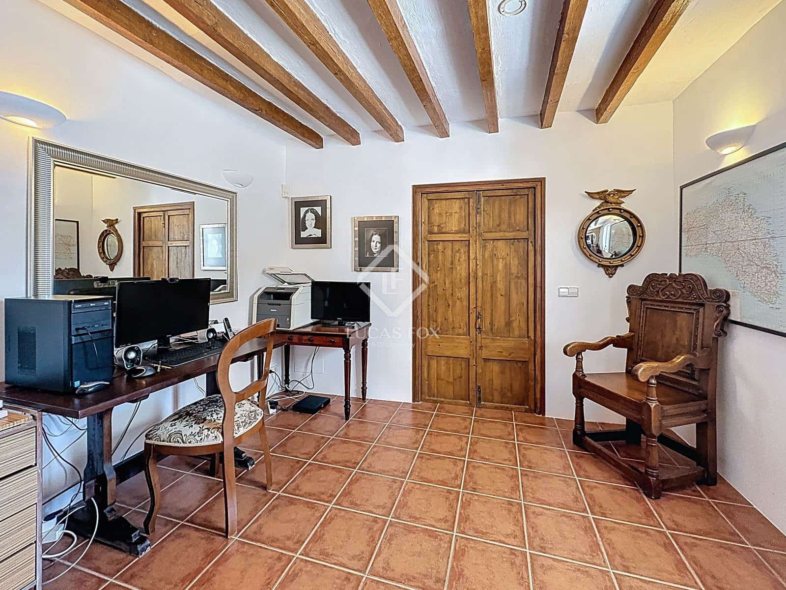 7 sypialnia Finka/Dom wiejski na sprzedaż w Es Castell z basenem garażem - 2 750 000 € (Ref: 9426191)